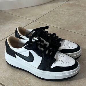 Nike Jordan worn 1x w/socks  Sneakers 8.5 women’s